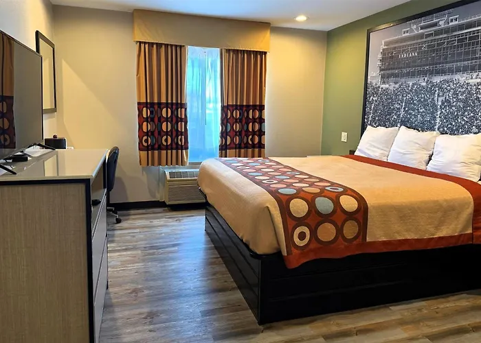 Super 8 By Wyndham Frankfort In
