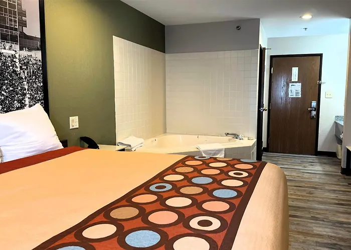 Super 8 By Wyndham Frankfort In