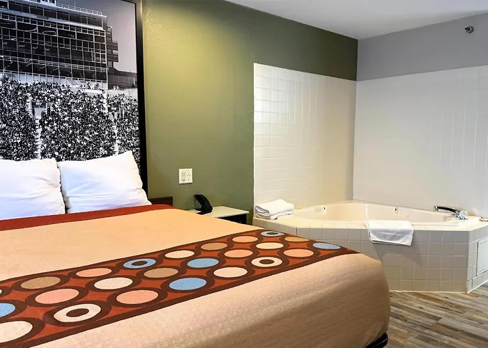 Super 8 By Wyndham Frankfort In