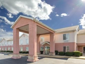 Hotel Super 8 By Wyndham In Frankfort