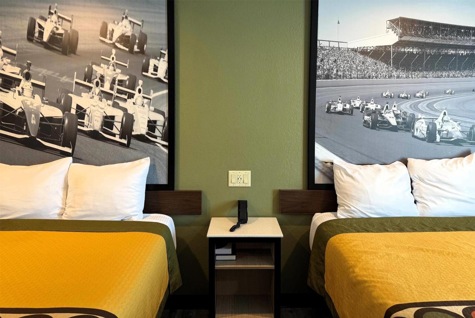 Super 8 By Wyndham In Hotel 2*